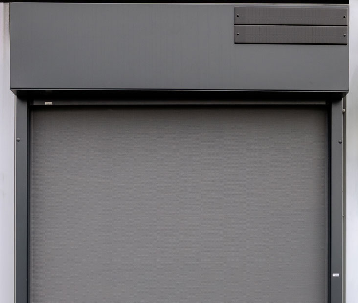 Raffstore mit Solarantrieb zur Nachrüstung bei bestehendem Gebäude